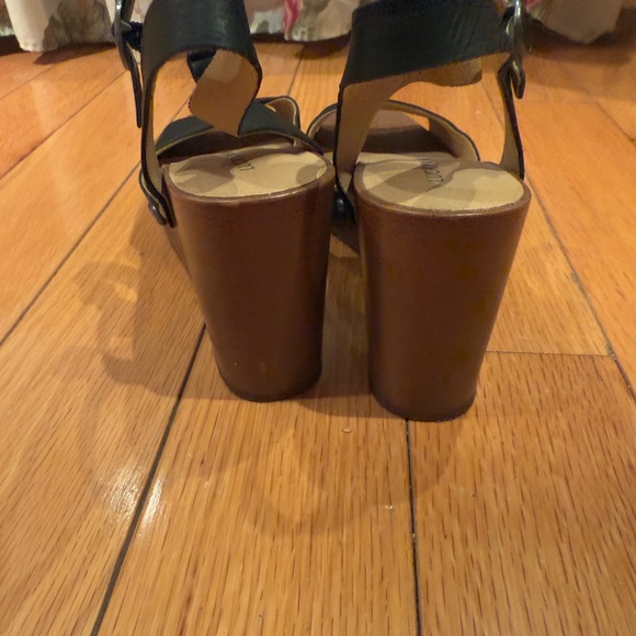 Black Leather Women's Sandals - Picture 6 of 9